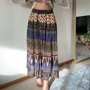 Boho patterned peasant skirt